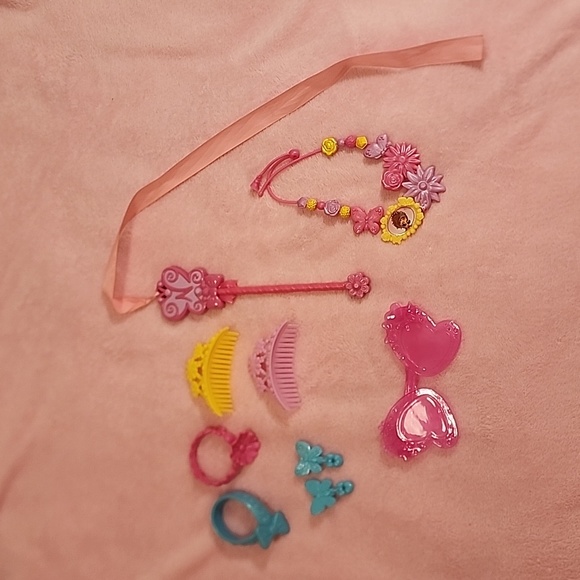 Fancy Nancy Dress-Up Set - Picture 5 of 10